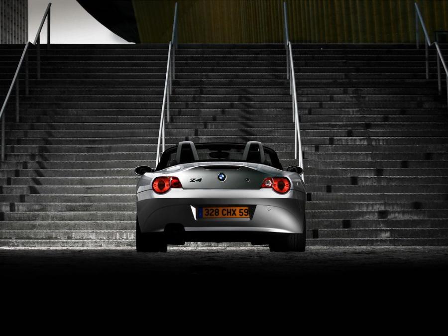  BMW Z4 2.5i Roadster 2002 года  (фото 2 из 5)